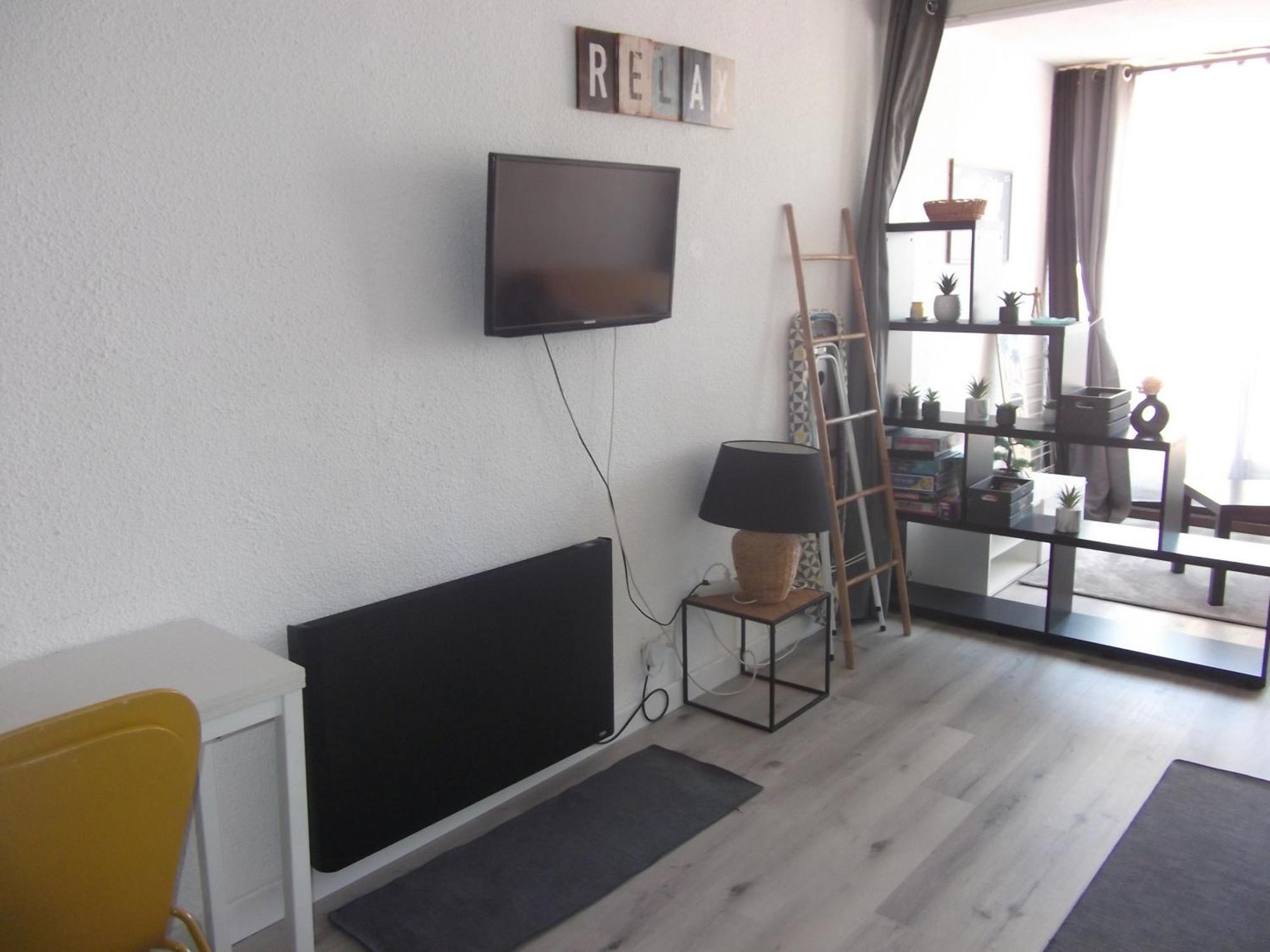 Studio Sur Le Port, Climatisation, Wifi, Piscine, Lave-Linge Груиссан Экстерьер фото